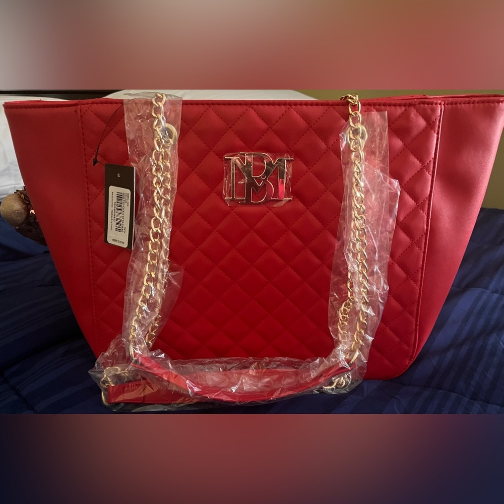 NWT BADGLEY MISCHKA RED TOTE BAG